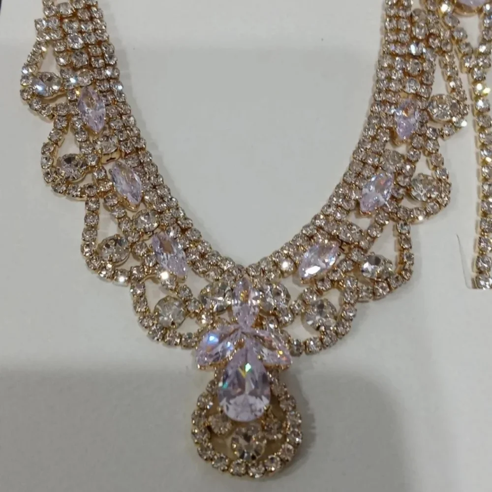 3pcs Rhinestone Princess Necklace Set - Picture 2 of 4